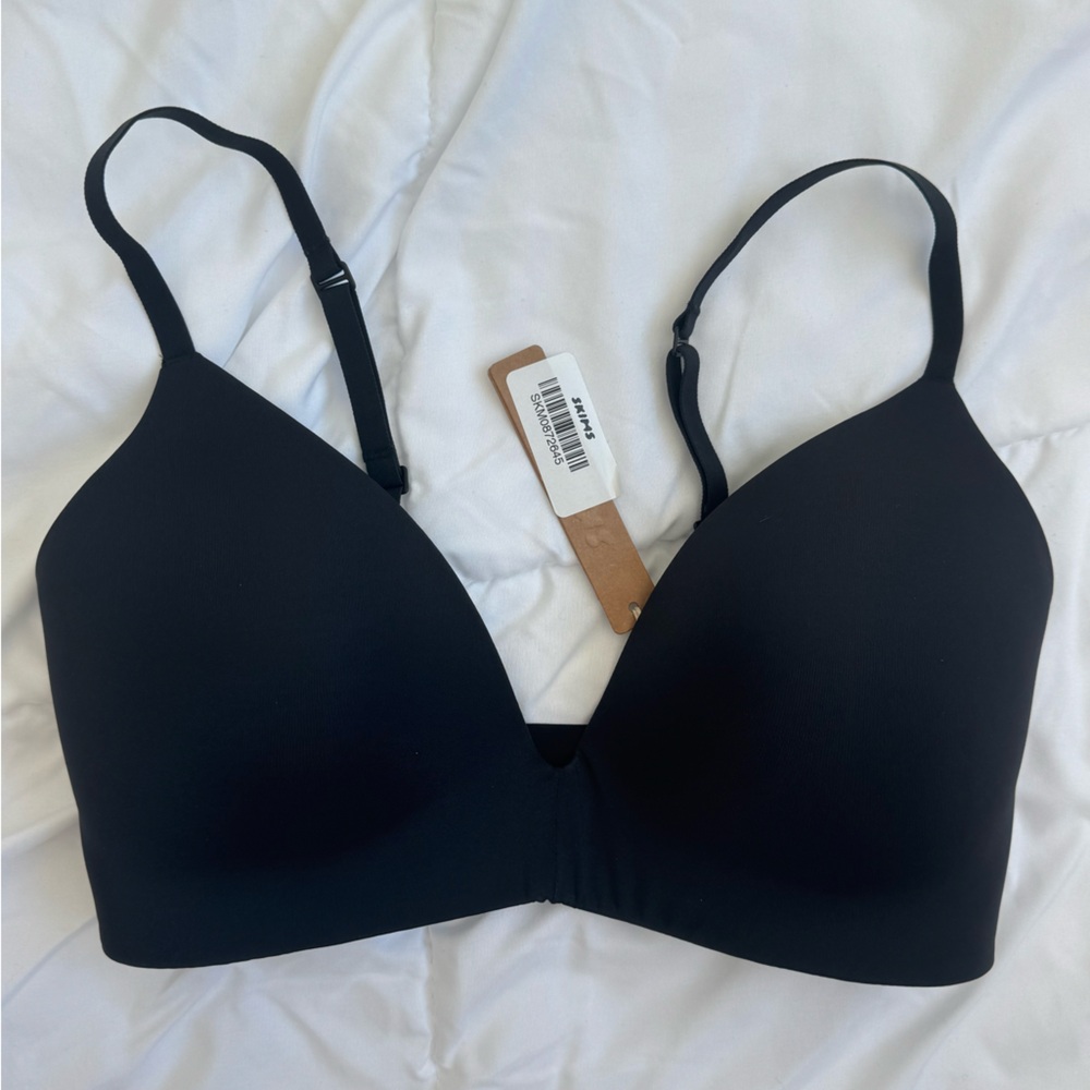 Skims Wireless form T-shirt bra